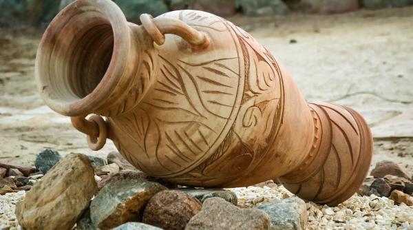 ulcior cu inscriptii biblice vechi de 3 100 de ani descoperit in israel foto in articol