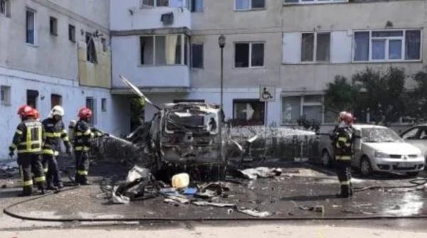bilantul exploziei de la ramnicu valcea 3 raniti 17 masini avariate si geamuri sparte la apartamentele din trei blocuri