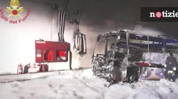 un sofer a ajuns erou in italia dupa ce a salvat 25 de copii din autobuzul cuprins de flacari video