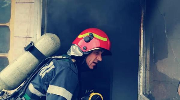 explozie puternica in dambovita o femeie a scapat ca prin minune o vecina a chemat o la poarta cu cateva secunde inainte