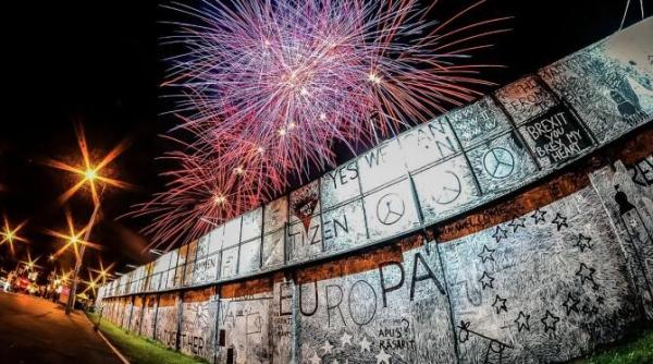 premiera la festivalul international de teatru de la sibiu cum poti vedea spectacolele de oriunde