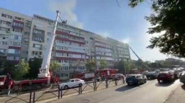 incendiu la un bloc din bucuresti 30 de persoane evacuate