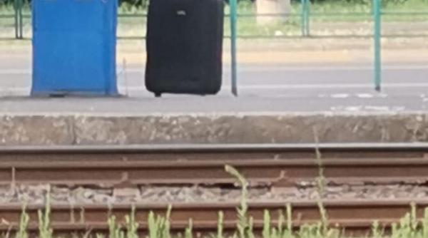 sri in alerta la arad valiza abandonata intr o statie de tramvai