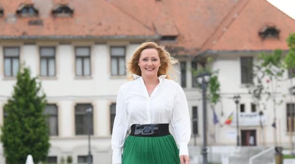 cat cheltuie elena lasconi usr plus pe zilele municipiului campulung