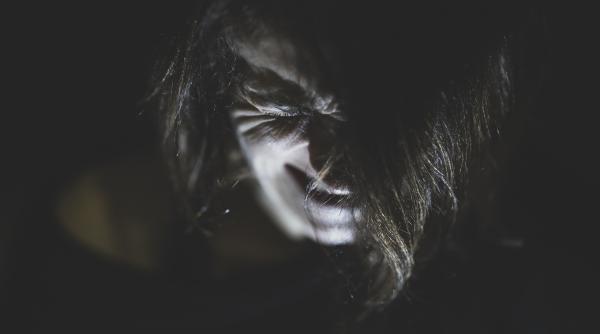 femeie cu dizabilitati abandonata intr un sac de plastic update mama si fratele ei au fost internati la psihiatrie