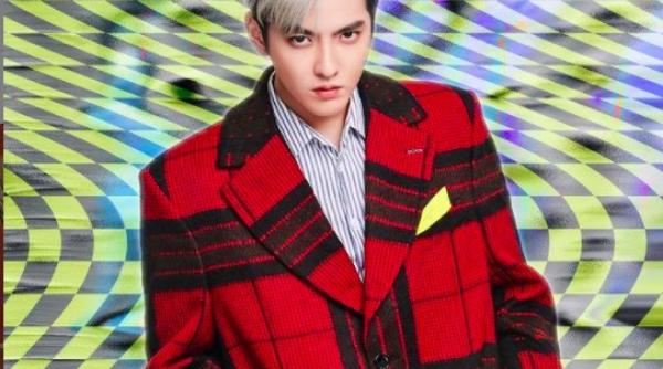 oamenii vor exilarea unui artist celebru care ar fi intretinut relatii sexuale cu minore