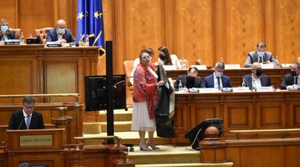 de ce ar trebui ca olivia steer si diana sosoaca sa mearga la nucu