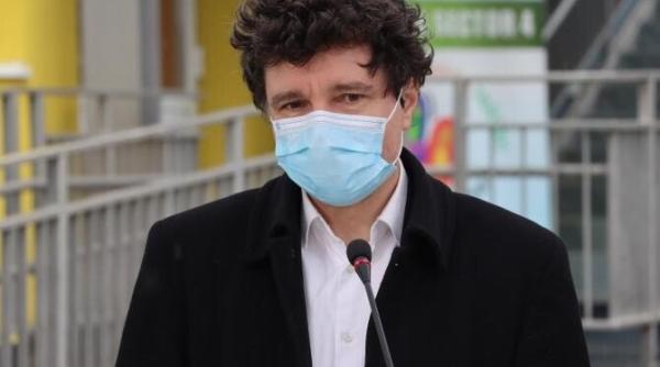 medici la poarta lui nicusor dan vor ca primarul sa si respecte promisiunile