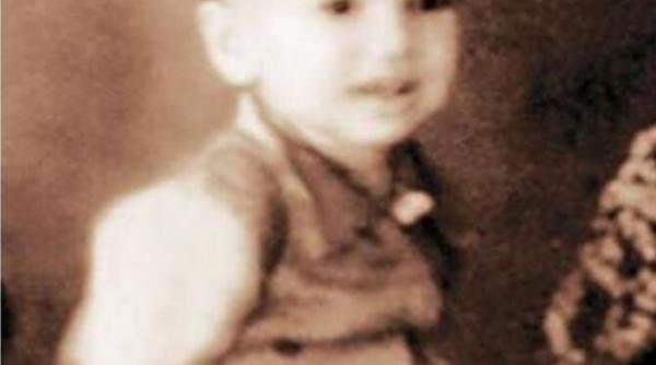 ghiciti cine e in poza toata romania il cunoaste