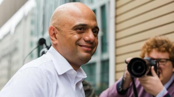 ministrul sanatatii din marea britanie care s a vaccinat si s a infectat apoi cu coronavirus s a recuperat complet