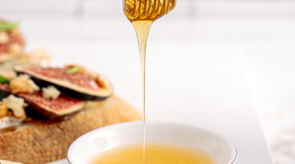 ce se intampla daca bei apa cu miere pe stomacul gol