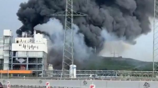 explozie la o uzina chimica din germania deflagratia ar fi avut loc la un incinerator de deseuri video