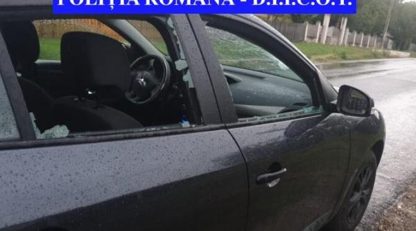 perchezitii dupa o urmarire cu droguri aruncate pe geam si o manevra de lovire a politistului 7 persoane retinute foto