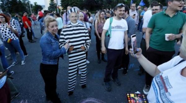 condamnat la inchisoare pe baza de coronavirus unde sunt cei zeci de mii de romani care strigau jos dragnea la oug 13 in piata victoriei cand ai nevoie de ei