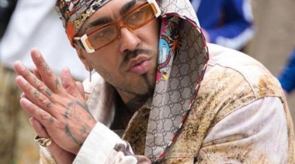 cati bani a scos din buzunar alex velea pentru inelul de logodna are 20 de safire si 48 de diamante