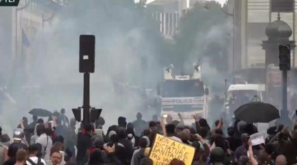 proteste masive in franta contra restrictiilor si a pasaportului sanitar extins macron si castex luati la tinta live video