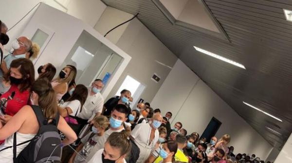 degajare de fum in zona de imbarcare a aeroportului henri coanda