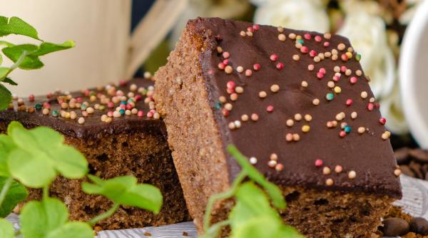 negresa de post cu gem si nuci reteta foarte simpla