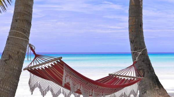 romanii si grecii cei mai afectati de imposibilitatea de a pleca in concediu motivul principal