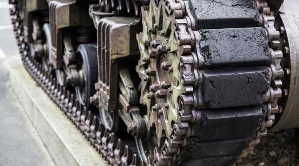 un pensionar a fost amendat cu 250 000 euro pentru ca detinea un tanc