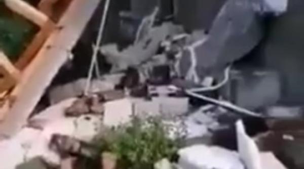 video case din botosani distruse de rafalele de vant de peste 120 km h ma lua vantul am zis ca mor