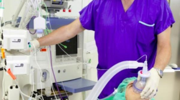 povestea pilotului care nu credea in coronavirus la 46 de ani a ajuns in coma indusa