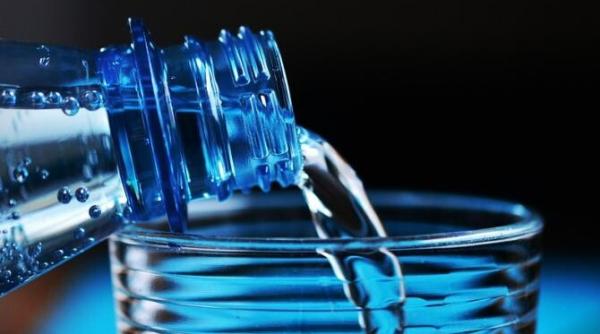 apa din bidoane de plastic poate duce la cancer ce au descoperit inspectorii anpc