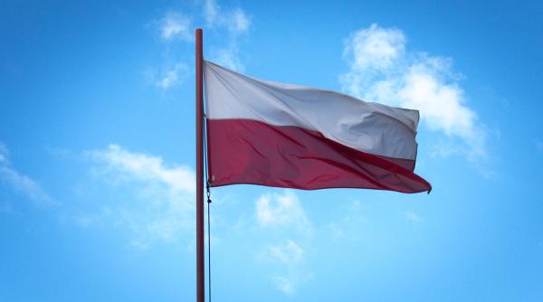 polonia trebuie sa ramanem in ue dar nu cu orice pret acuza santajul ilegal