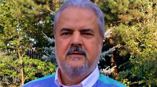 adrian nastase imaginea cu rezistii care isi bagau mana in sacii cu buletinele de voturi este halucinanta