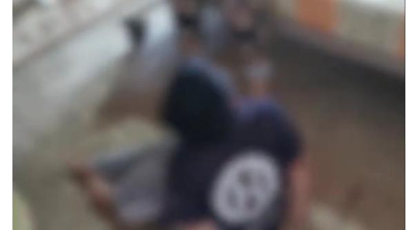 video bolnavi cu dizabilitati din suceava tinuti in mizerie si batjocoriti de personal