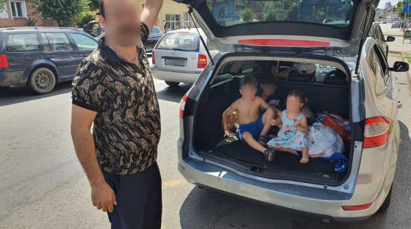 sofer tras pe dreapta cu copiii in portbagaj titi aur nu constientizam pericolul risc total asumat