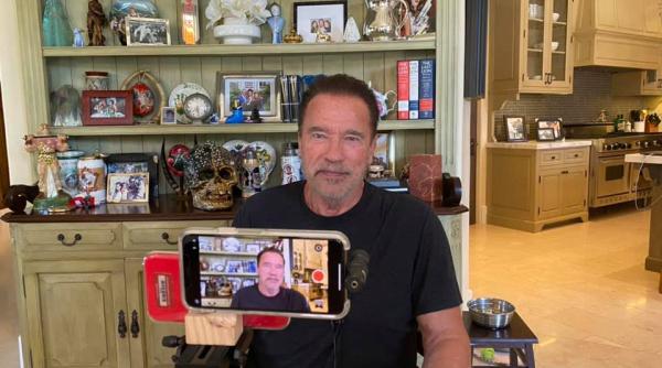 arnold schwarzenegger despre persoanele care nu poarta masti de protectie la naiba cu libertatea