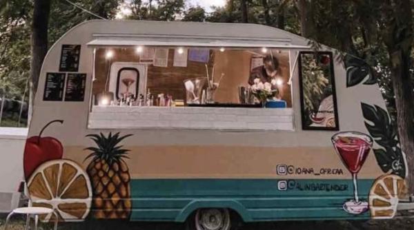 un tanar si a deschis o rulota cu bauturi in parc dar e atacat cu plangeri anonime la politie primarul a demascat anonimul toti il recunosc