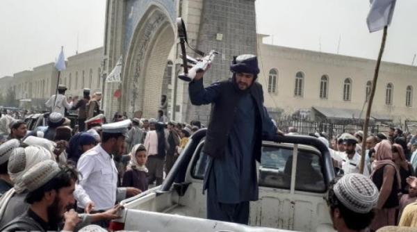 galerie foto kabul prc e2prc 80prc 93 afganistan  imaginile momentului dupa ce capitala tarii a cazut in mainile talibanilor