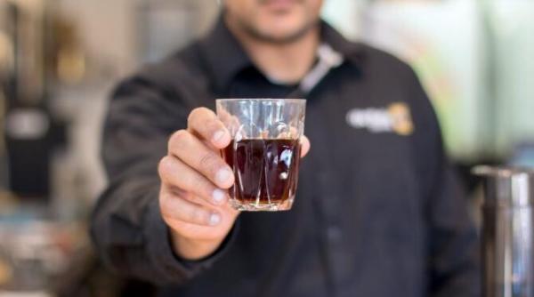 a plecat din arestul la domiciliu pentru a participa la petrecerea burlacilor