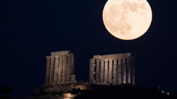 eveniment unic in grecia intrare gratuita la situri arheologice si muzee cu ocazia lunii pline