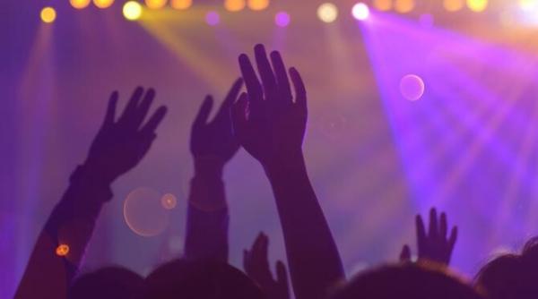 programul pe zile la untold vezi ce artisti intretin atmosfera in cele 4 zile de festival