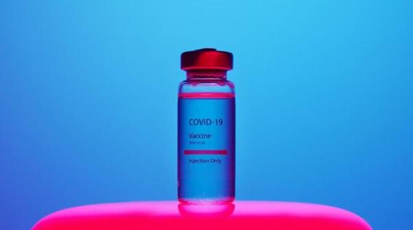 anthony fauci a spus cand ar trebui facuta doza trei de vaccin