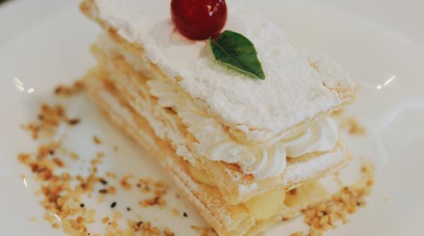 lasagna cu ciocolata alba prajitura deosebita fara coacere reteta simpla