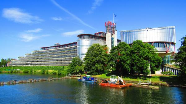 cedo a respins cererea a 672 de pompieri francezi impotriva obligativitatii de a se vaccina