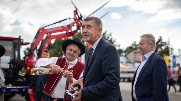 premierul cehiei cere primirea romaniei in schengen