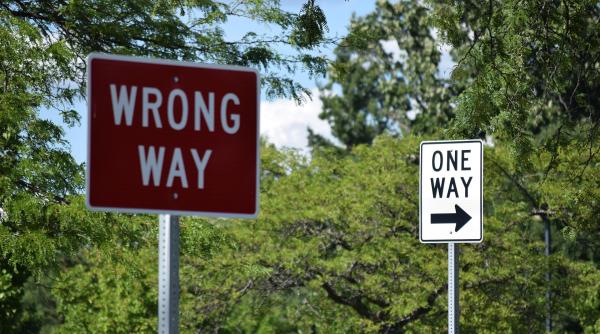 risc de amenda usturatoare oamenii sunt rugati sa nu si faca nevoile in directia rusiei foto