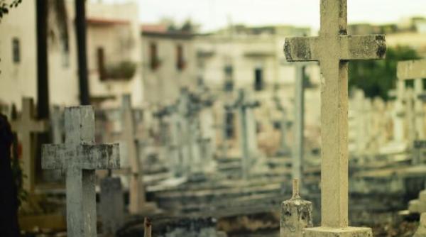 solutie la dilema inmormantarilor din galati vii cu groparul de acasa