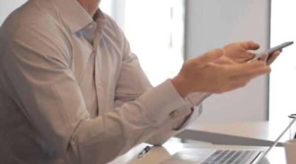 usr alba un fost candidat la senat a fost pus director la o noua institutie dar nu se stie ce face acolo si pe ce salariu