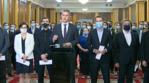 semne de intrebare dupa ce usr plus a anuntat ca ministrii vor demisiona marti dimineata