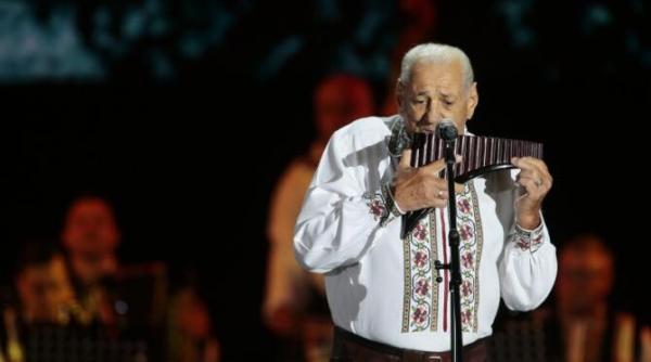 maestrul gheorghe zamfir urca pe scena principala a festivalului untold