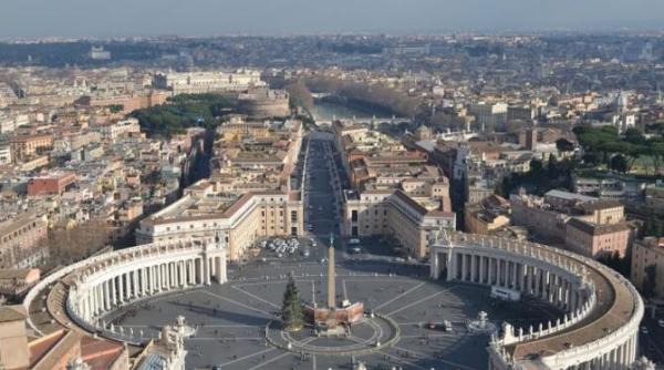 papa francisc a trimis 15 000 de inghetate detinutilor in timpul caniculei din roma