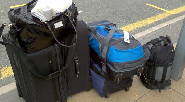 politia italiana controale drastice la pachetele trimise din romania si moldova din microbuze si autobuze