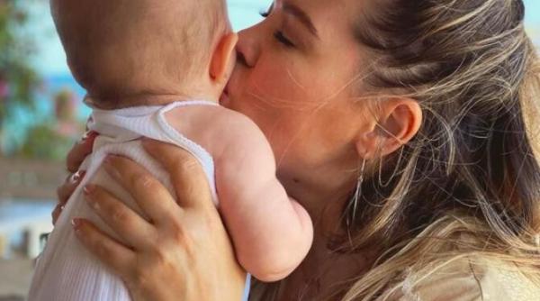 gina pistol isi sarbatoreste fiica la untold ea stie ca am organizat un festival de ziua ei