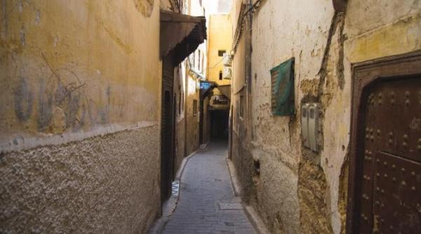 orientul ramane fara energie electrica libanul are program la fel ca romania in anii comunismului